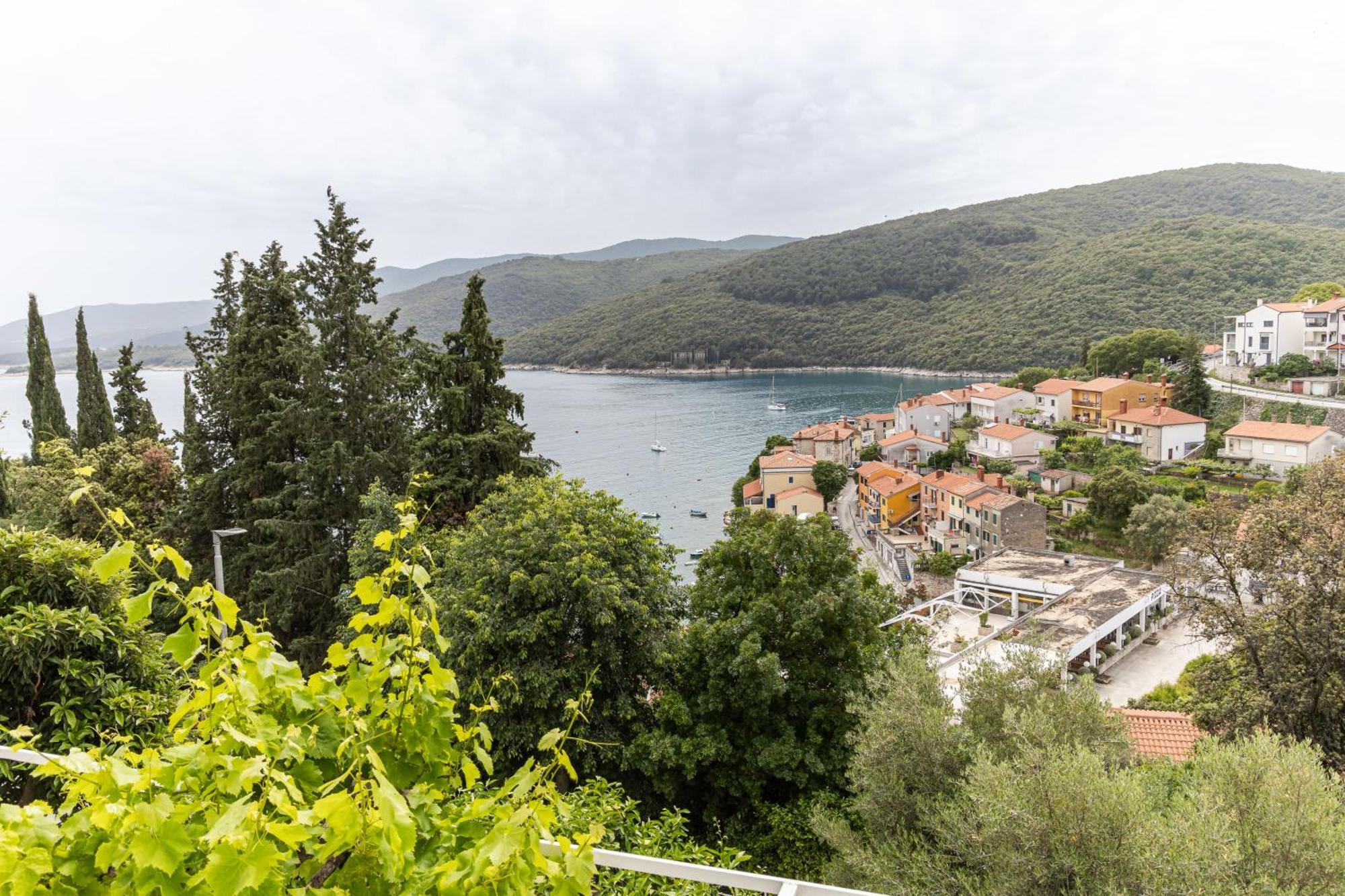 Apartments Sea View Rabac Pokoj fotografie